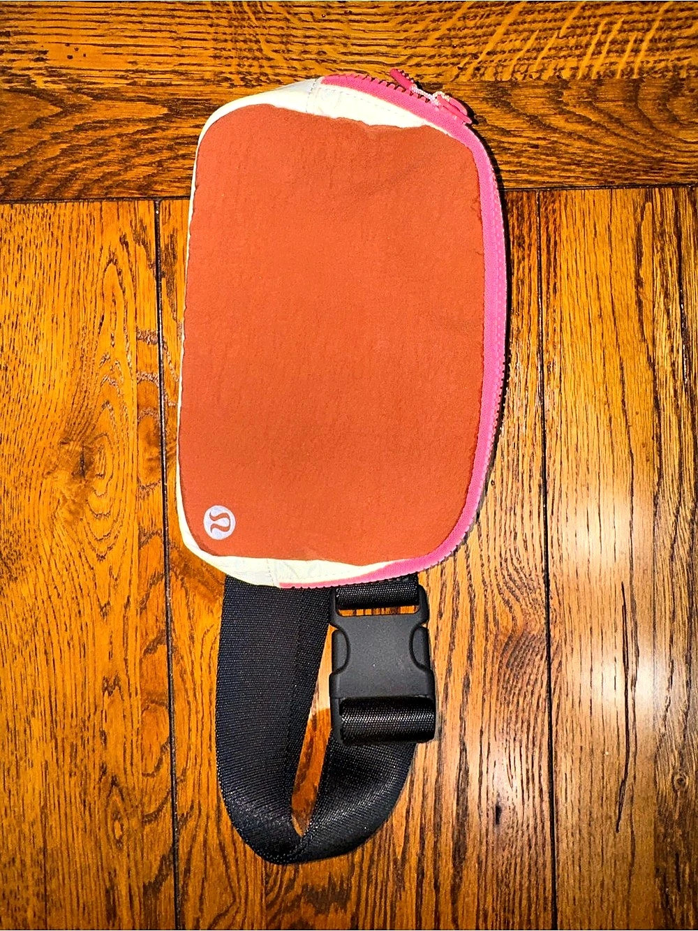 NWOT RARE Everywhere Belt Bag Dark Terracotta/White Opal